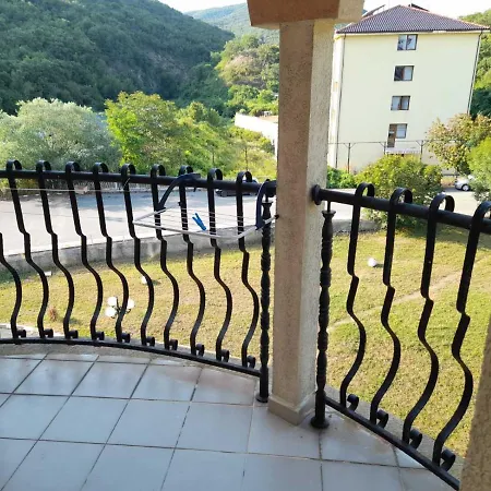 Negresko Family Apartment *
