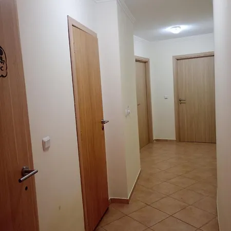 Negresko Family Apartment Elenite