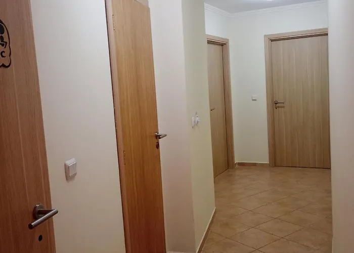 Negresko Family Apartment Elenite